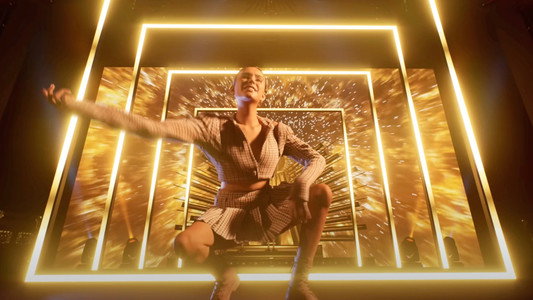 Madison Beer - Life Support (Immersive Reality Concert Experience)