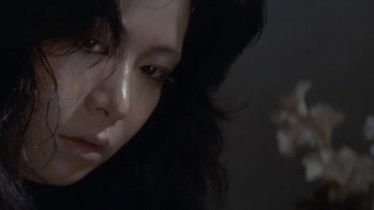 のけぞる女