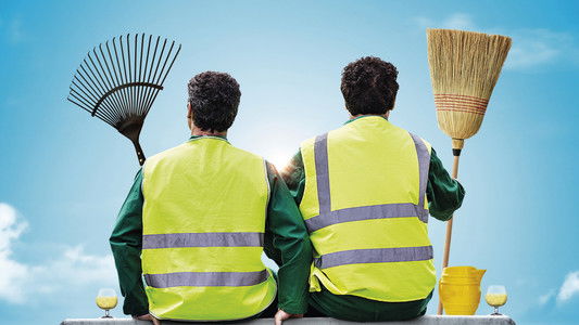 Les Municipaux, ces héros