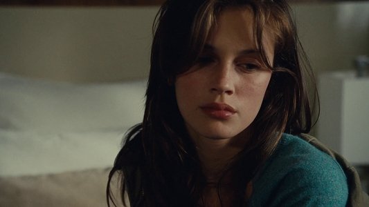 Jeune & Jolie