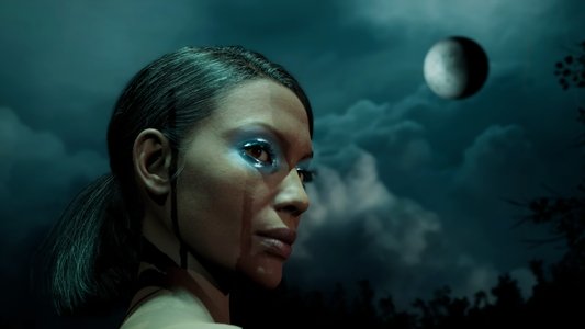 When the Moon Sings