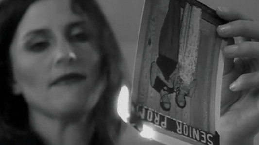 Graveyard Alive: A Zombie Nurse in Love