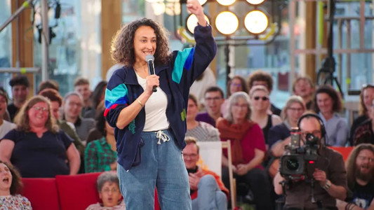 Comédie Queer, la scène des Outre-mer