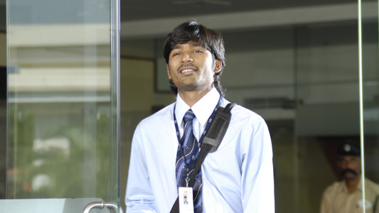 யாரடி நீ மோகினி