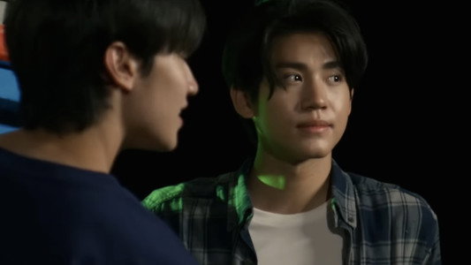 ต้นส้มบ้านเขา แต่ผลส้มหล่นมาบ้านเราตลอดเลย
