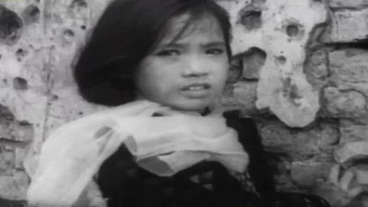 Em bé Hà Nội