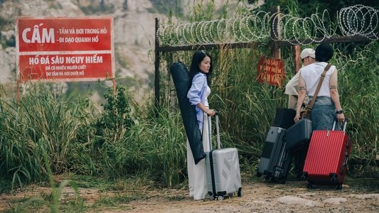 Dưới Đáy Hồ