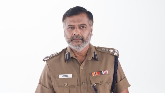 வெள்ளைப்பூக்கள்