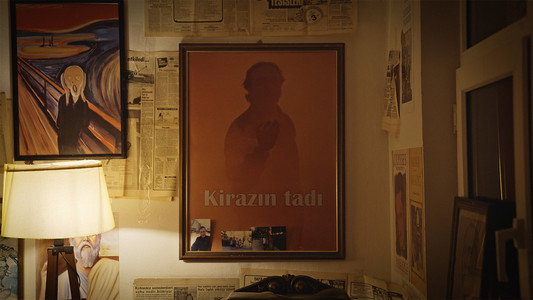Kırağı Tutmuş Yaprak