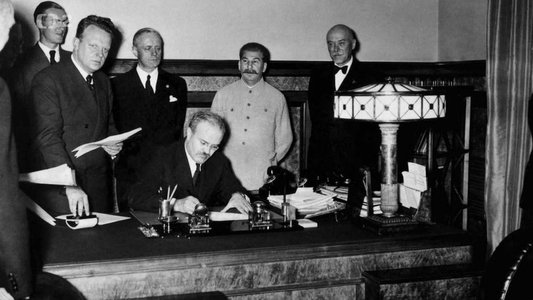 Le Pacte Hitler-Staline : autopsie d'un cataclysme
