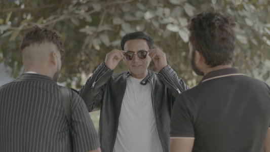 Lau Kumude Hidyo Hero Banna