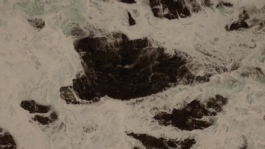 Unha illa no medio do mar