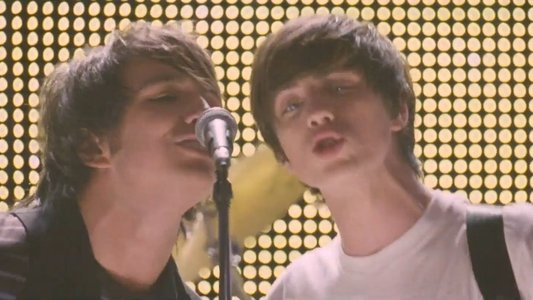 Angus, Thongs and Perfect Snogging
