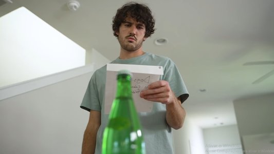 Strange Man Caught on Doorbell