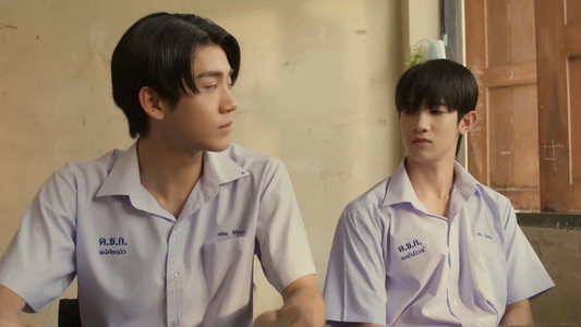ต้นส้มบ้านเขา แต่ผลส้มหล่นมาบ้านเราตลอดเลย