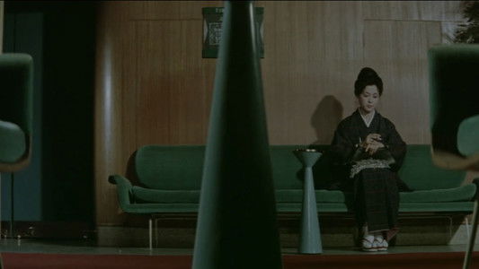 女は二度生まれる