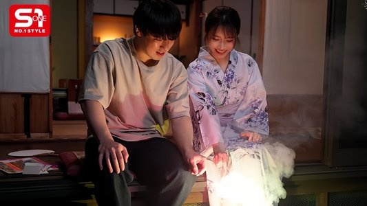 8月26日 花火大会の夜 ずっと両片想いだった僕らは結ばれ 十数年分の’好き’をぶつけ合うように身体を貪り合った 河北彩伽