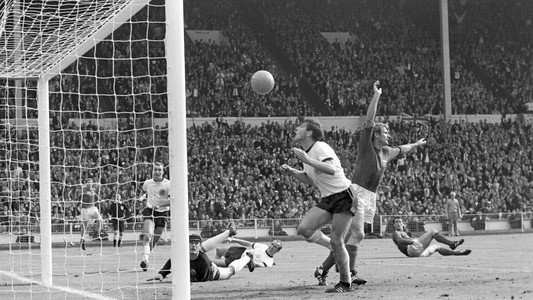 Wembley-Tor und Titelträume - Eine Zeitreise zur WM ’66