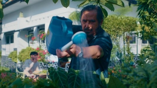 Cinta Tak Pernah Tepat Waktu