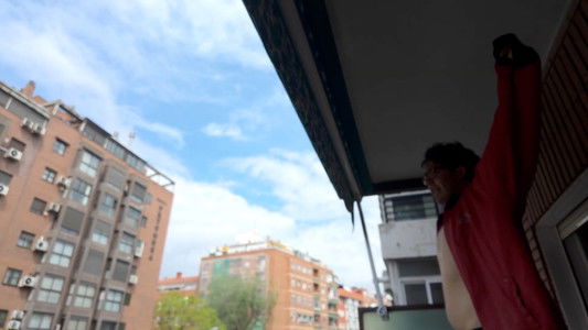 una colección de videos creando por tenerte cerca