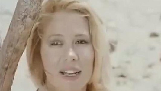 التفاحة والجمجمة