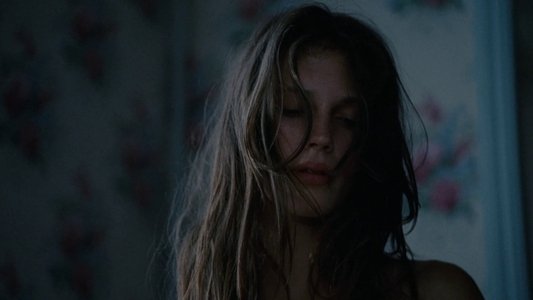 Jeune & Jolie