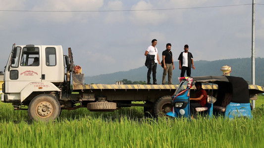 Kumude Hidyo Hero Banna