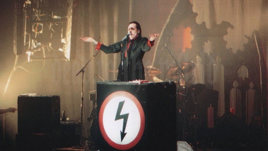 Marilyn Manson: Dead to the World