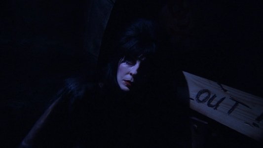 Elvira's Haunted Hills
