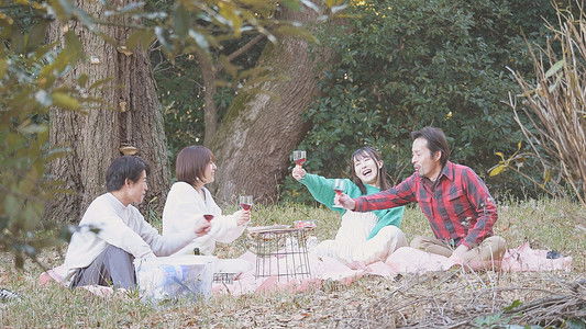 むちゃ振り開花中 浮気っ娘と火照り妻