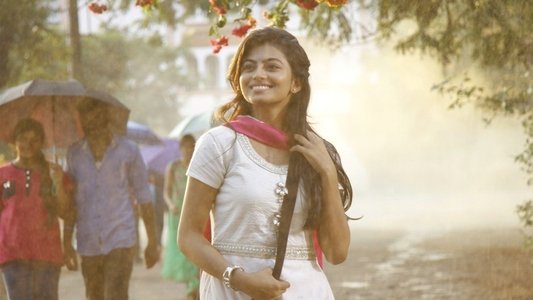 என் ஆளோட செருப்பக் காணோம்