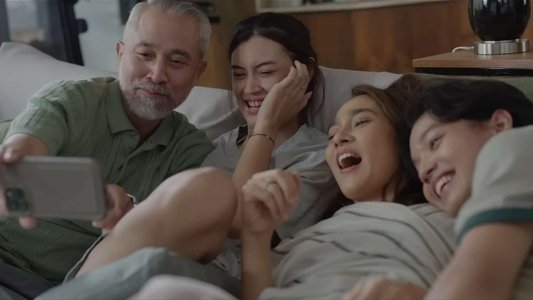 Mungkin Kita Perlu Waktu