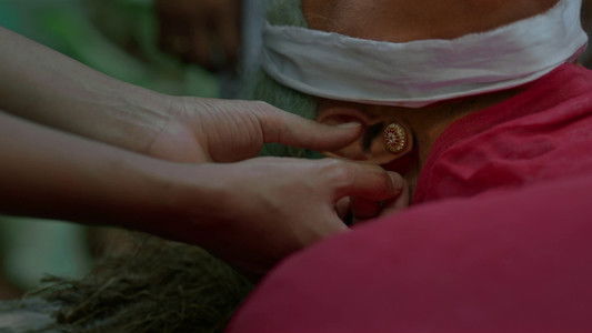 വ്യസനസമേതം ബന്ധുമിത്രദികൾ