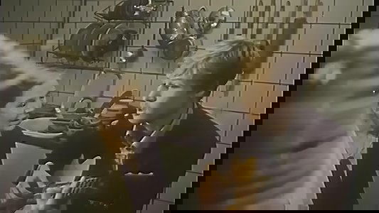 Фотографии на стене