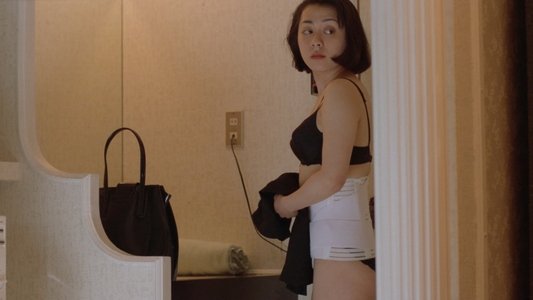 黒い下着の女　雷魚