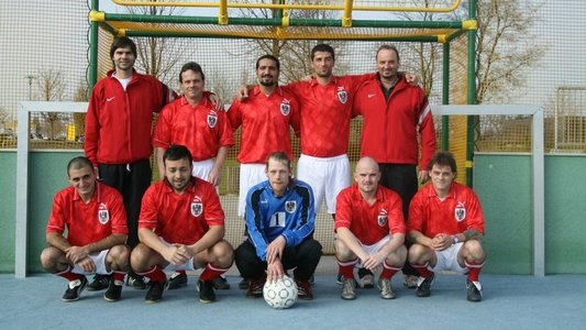 Kick Off