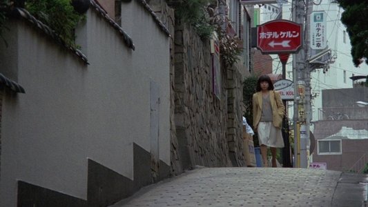女教師を剥ぐ