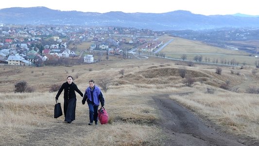 După dealuri