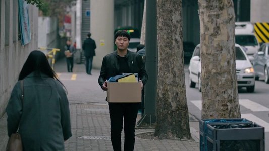 더러운 돈에 손대지 마라