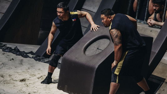 피지컬: 아시아