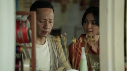 Jatuh Cinta Seperti Di Film-Film