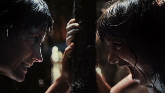 Fremmed: Det første opgør