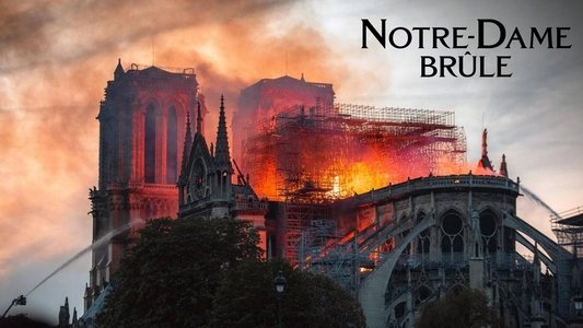 Notre-Dame brûle
