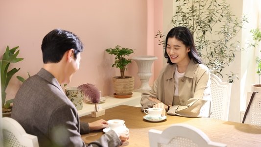 어쩌면 우린 헤어졌는지 모른다