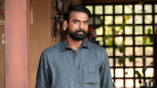 അജയന്റെ രണ്ടാം മോഷണം