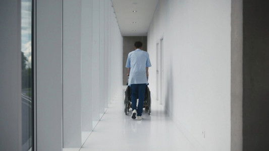 Fabien, auxiliaire de vie