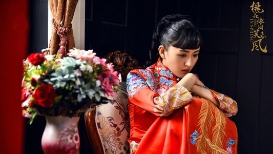 桃花依旧笑春风
