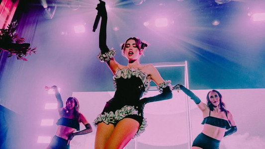 Madison Beer - The Life Support Tour Diaries