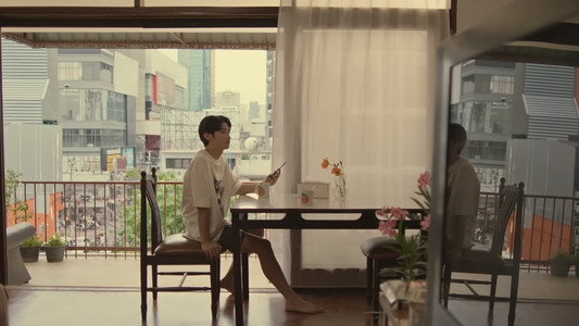 ต้นส้มอยู่บ้านเขา แต่ผลส้มหล่นมาบ้านเราตลอดเลย