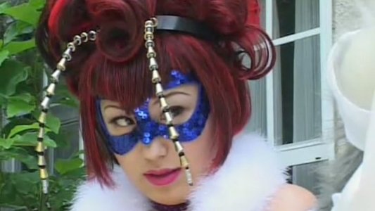 美巨乳コスプレ戦士 クインビー・ハニー